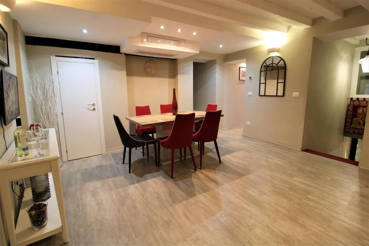 San Marco Fenice 3Bdr 2Bth Apartment Venice