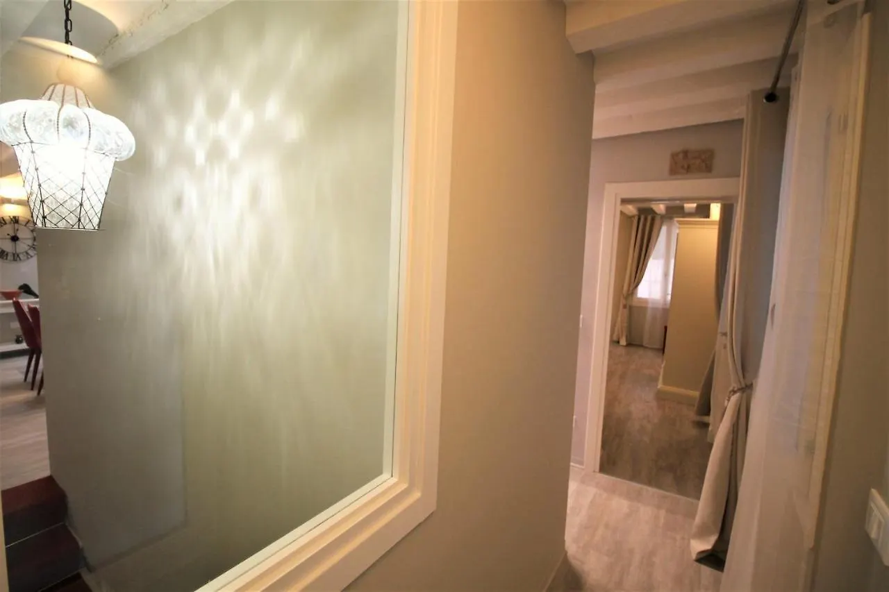 San Marco Fenice 3Bdr 2Bth Apartment Benátky