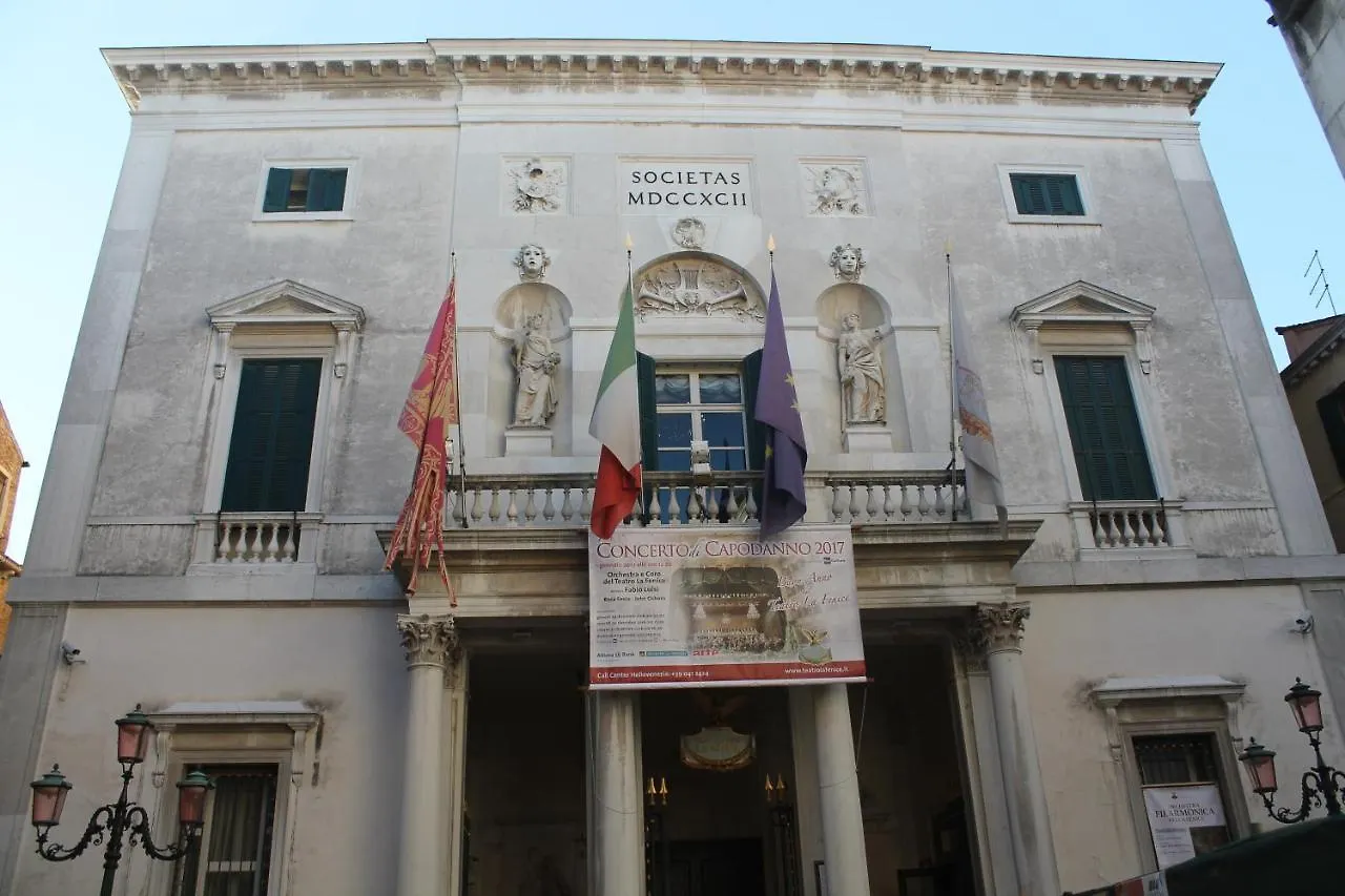 San Marco Fenice 3Bdr 2Bth Apartment Benátky 0*,