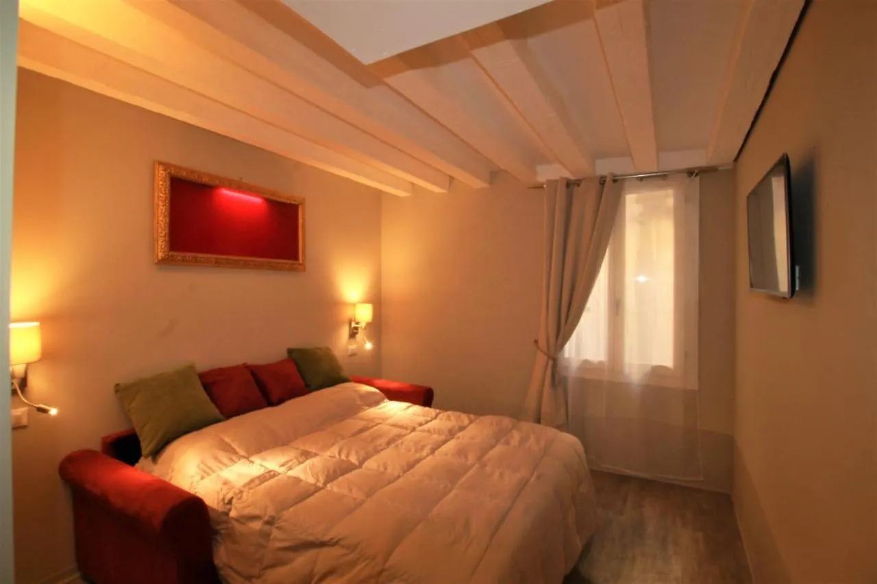 San Marco Fenice 3Bdr 2Bth Apartment Benátky