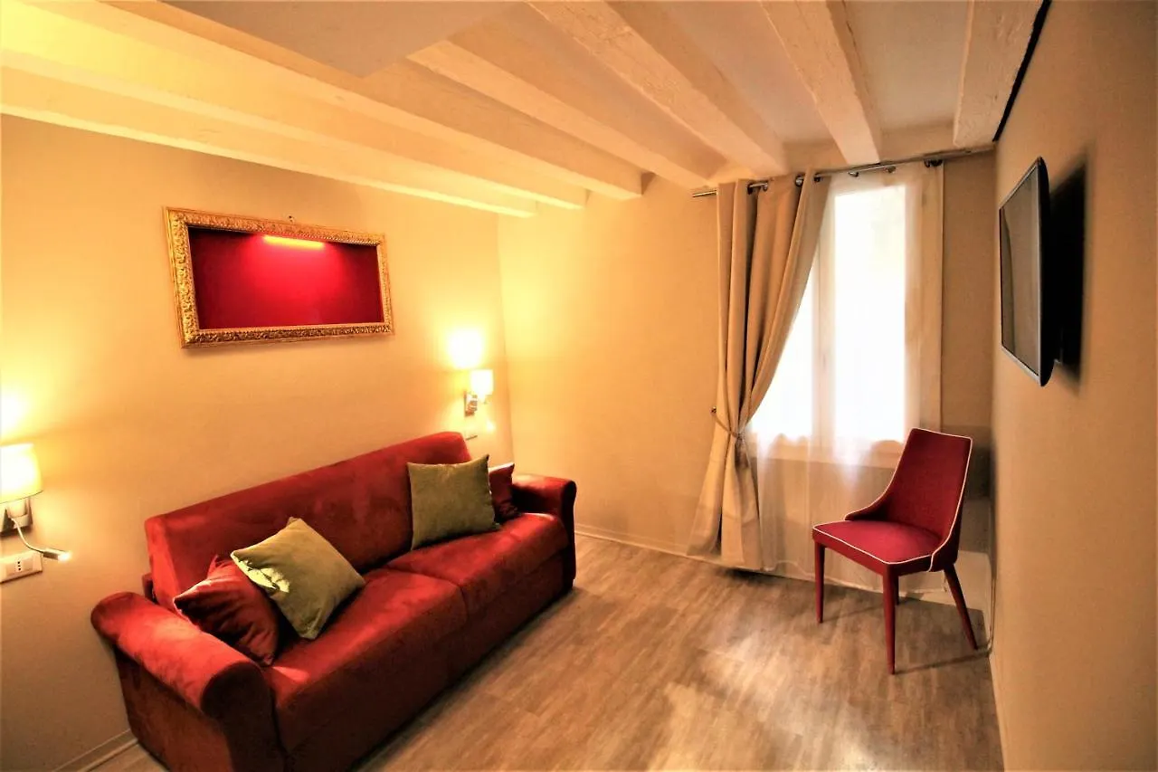 San Marco Fenice 3Bdr 2Bth Apartment Benátky
