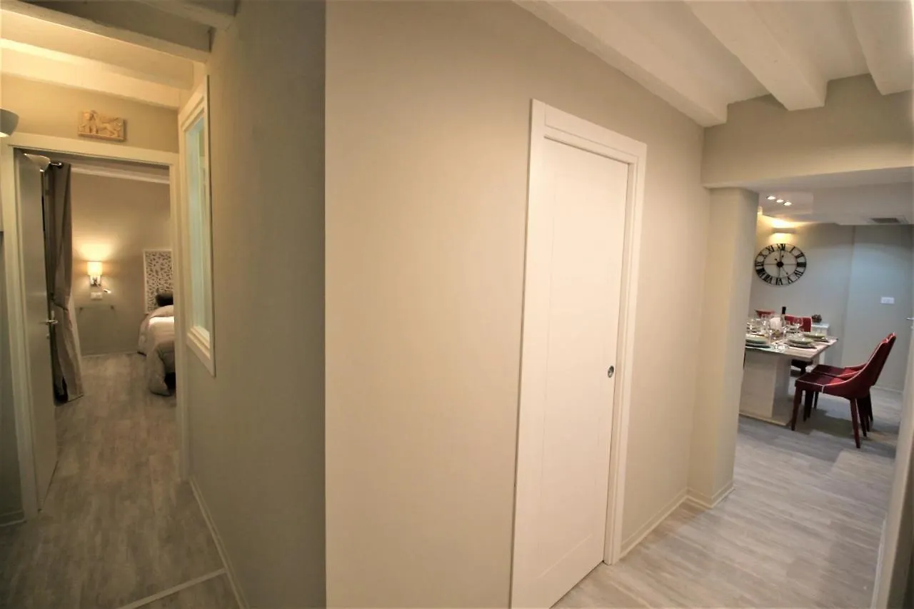 San Marco Fenice 3Bdr 2Bth Apartment Benátky