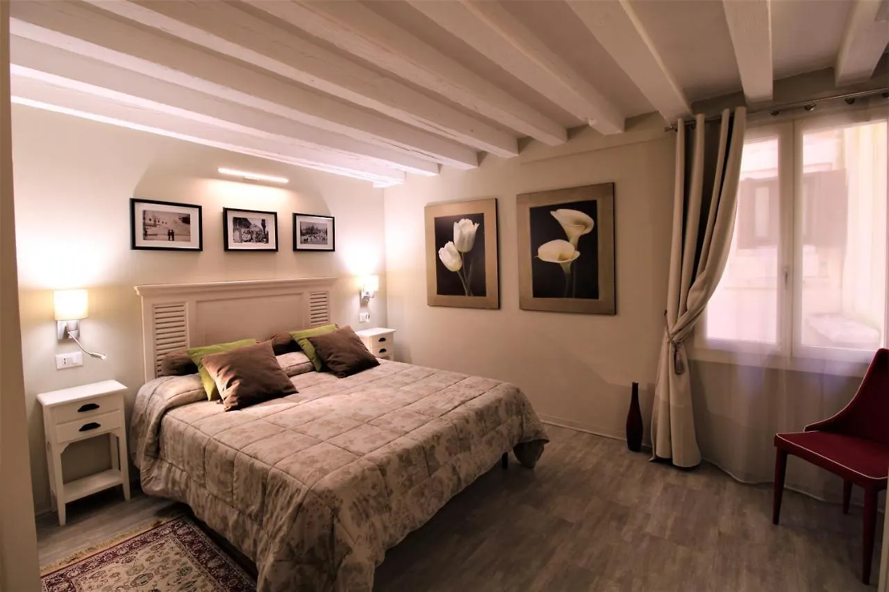 San Marco Fenice 3Bdr 2Bth Apartment Benátky